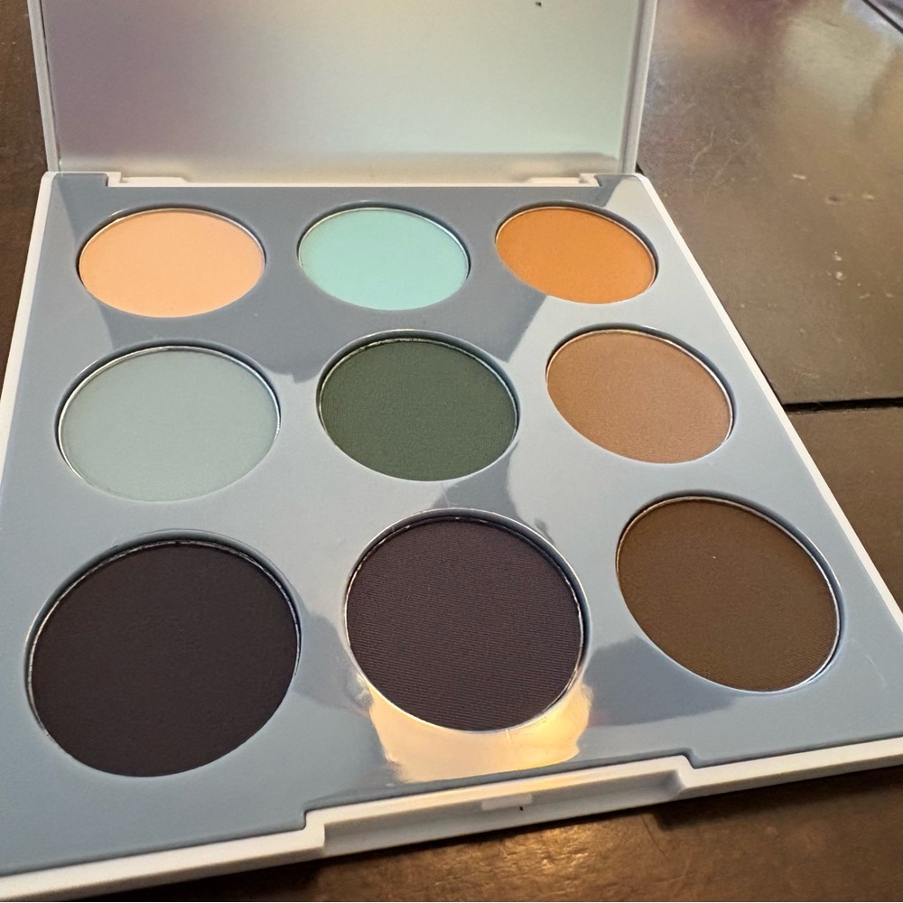 Morphe 9C Matte Essentials Eyeshadow Palette - Picture 2 of 5